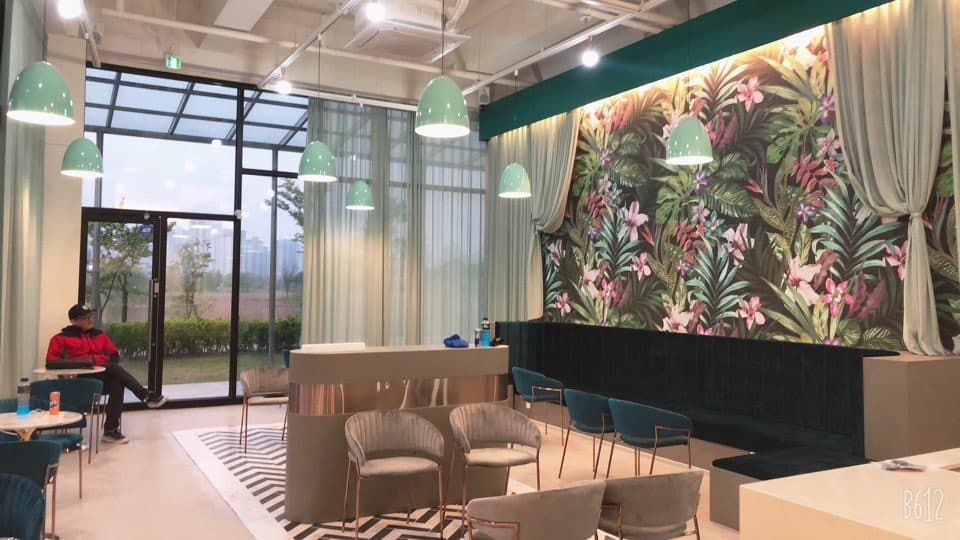 FRUCHTE CAFE — BEFORE